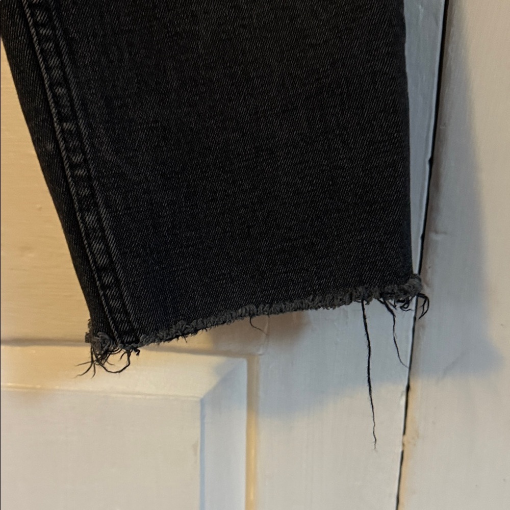Abercrombie Skinny High Rise Ripped Black Jeans - Picture 4 of 5